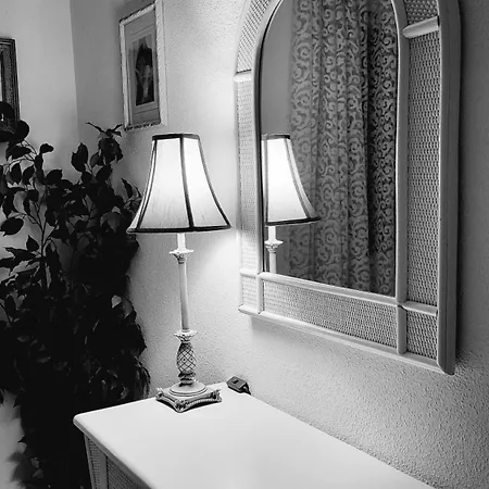 Apartment La Residencia De Lia - 200 M From The *
