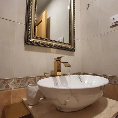 Apartment La Residencia De Lia - 200 M From The